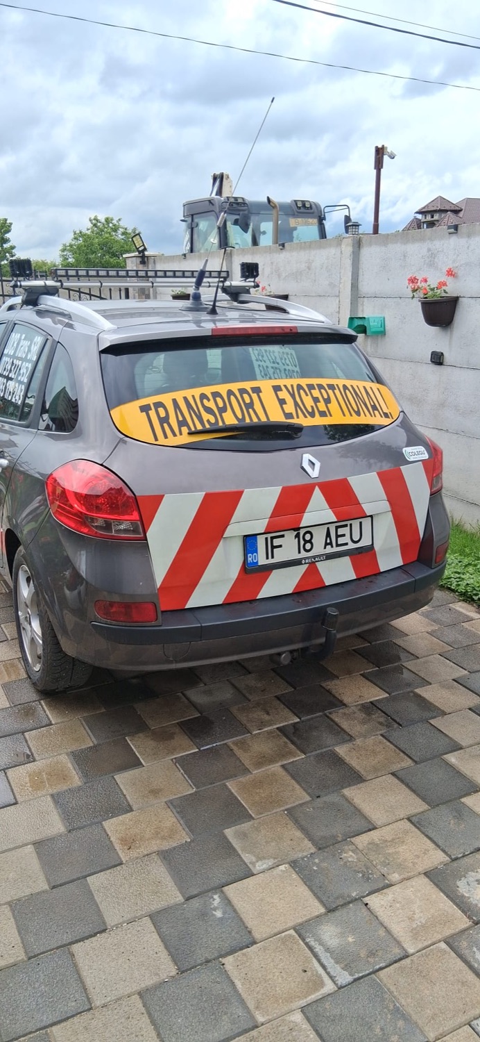Mașină de însoțire LDCB Trans cu semnalizare Transport Excepțional